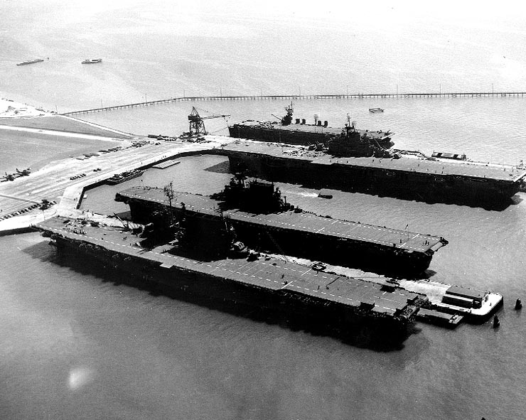 File:USS Saratoga Enterprise Hornet San-Jacinto 701512.jpg