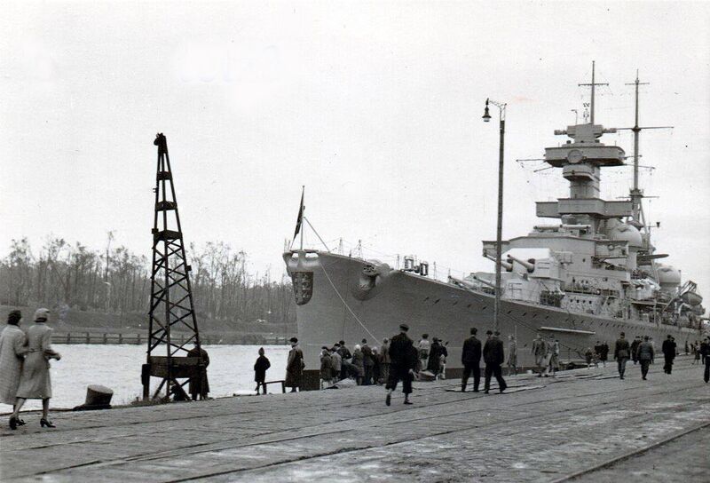 File:Hipper in Kanal.jpg